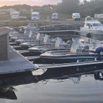 Båter i havn ved Bud camping